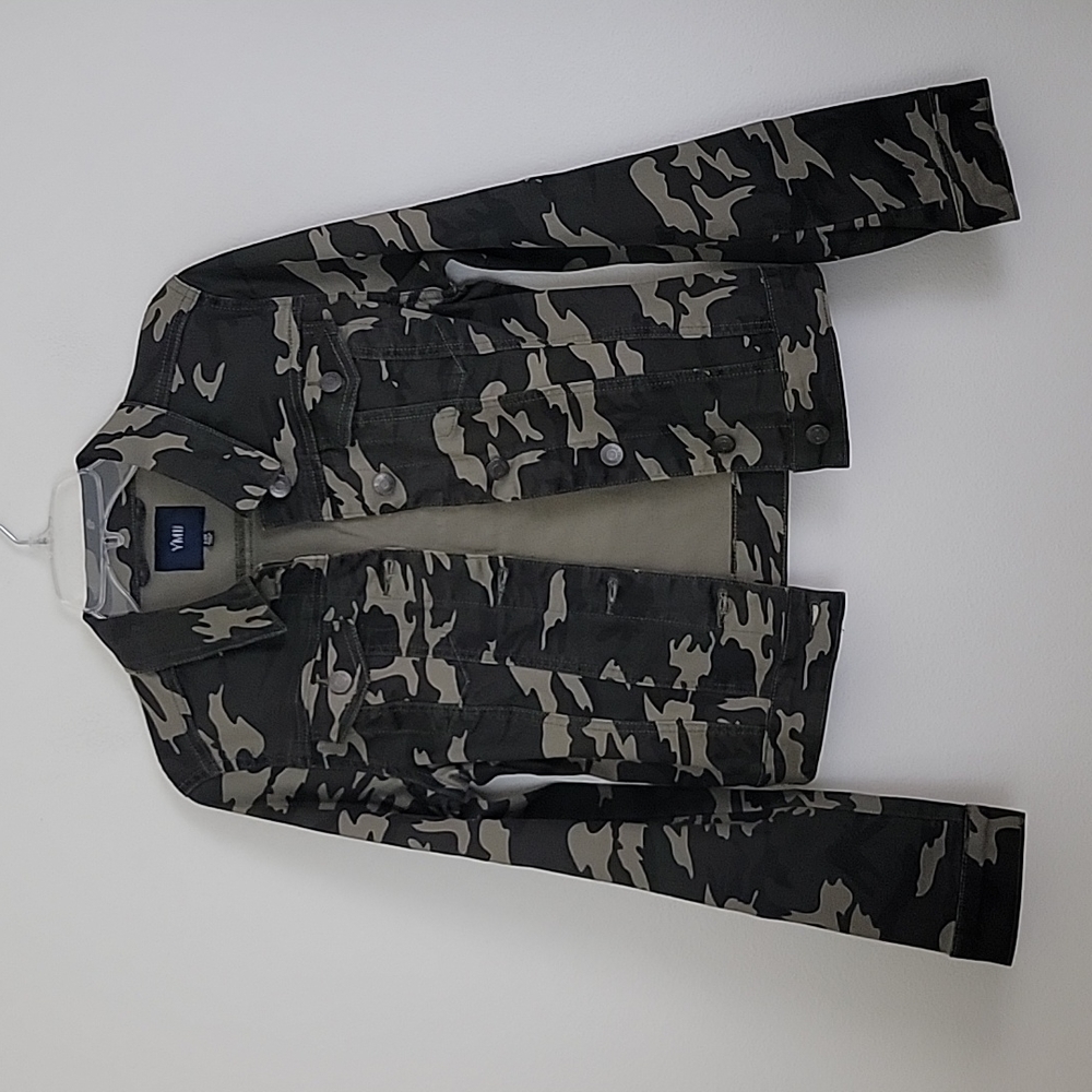 YMI Camo Fitted Short Jean Jacket S/Ch